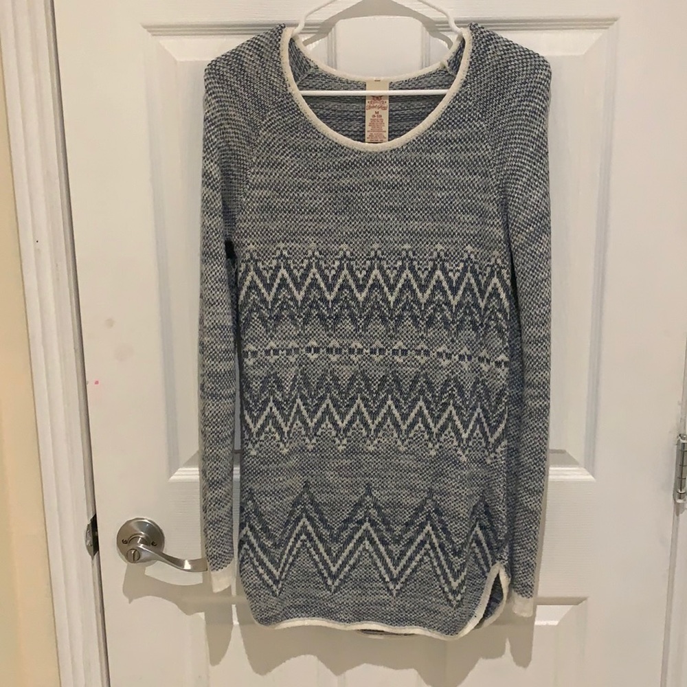 Long sweatshirt